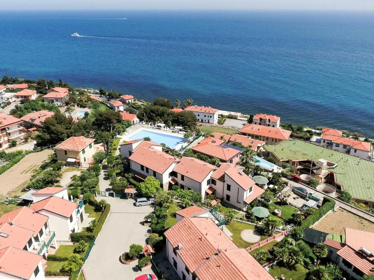 Apartment Le Margherite - Slr261 By Interhome Costarainera Экстерьер фото