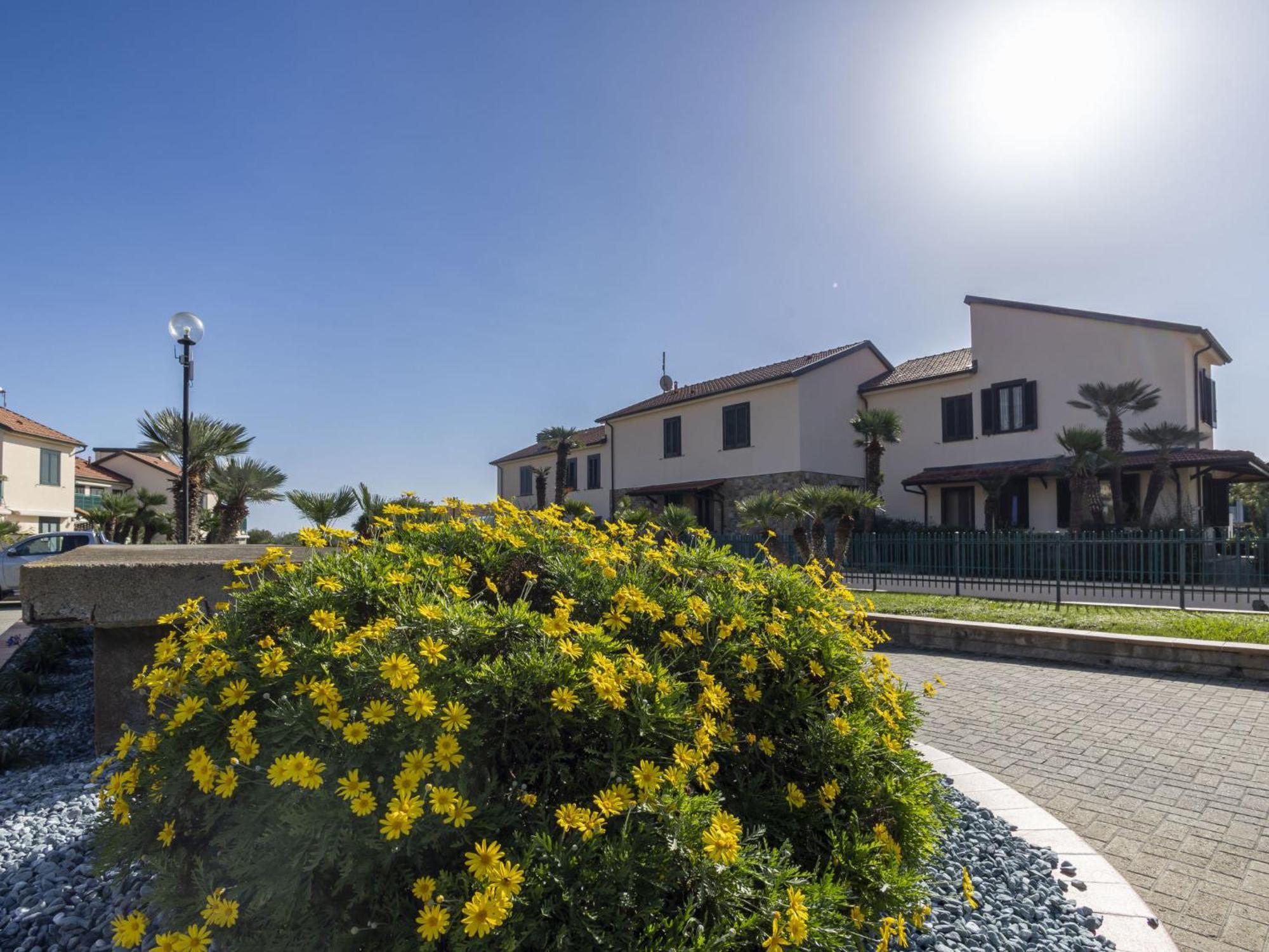 Apartment Le Margherite - Slr261 By Interhome Costarainera Экстерьер фото